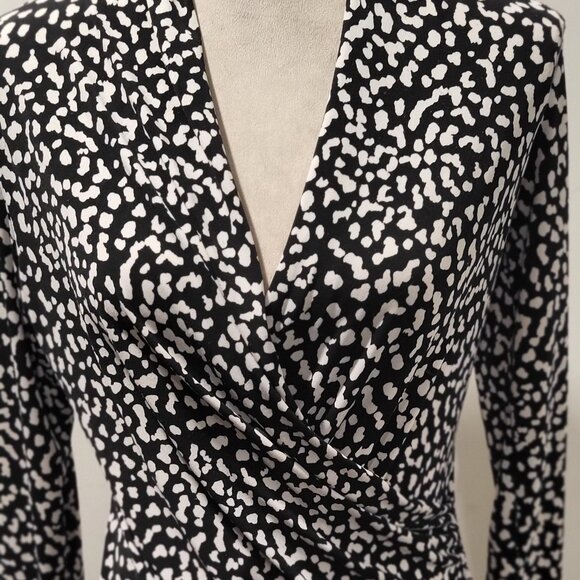 Chaus New York Size Small Blouse Gently Worn - Picture 3 of 6